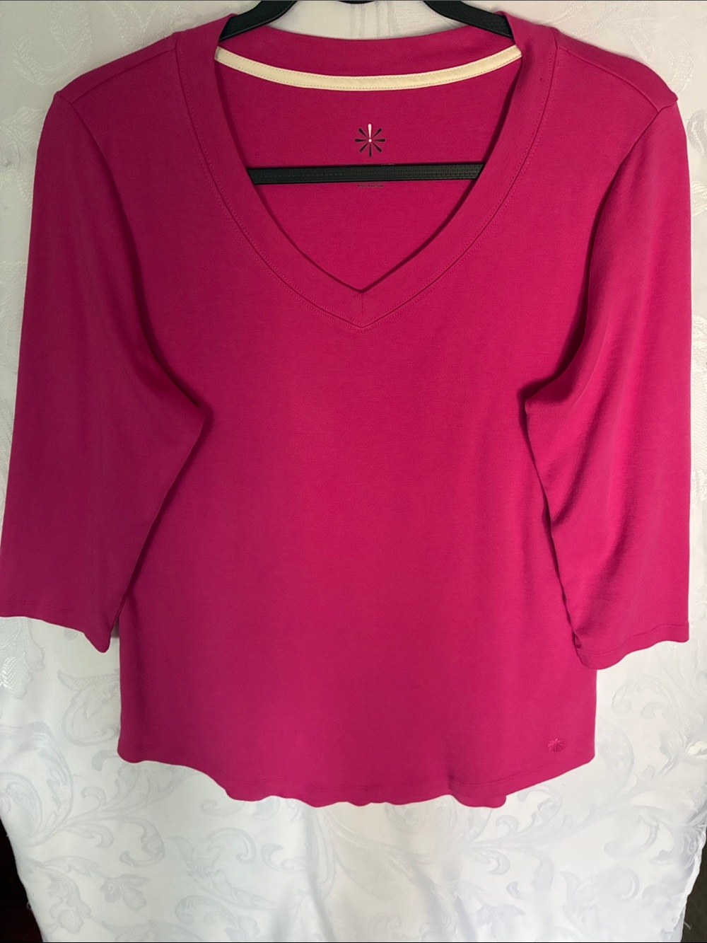 Women’s V-Neck 3/4 Sleeve Top - Hot Pink